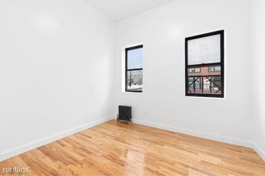 Main picture of 126 Elizabeth St