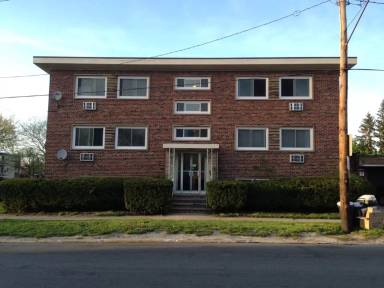 Main picture of 17802 Lake Shore Blvd