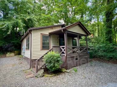 Main picture of 4 Arbutus Rd