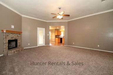 Main picture of 5904 Boxelder Trl