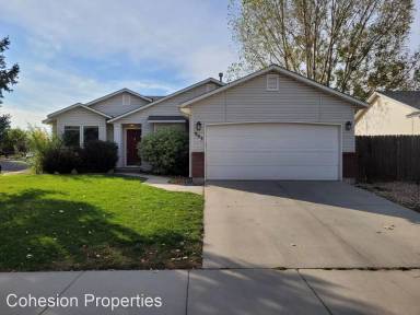 Main picture of 993 E Wentworth St