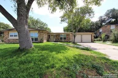 Main picture of 102 Surrey Ln