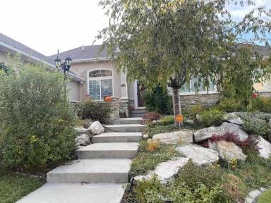 Main picture of 14762 S Brewster Dr