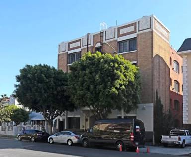 Main picture of 324 S Catalina St