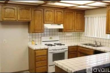 Main picture of 355 Jade Dr