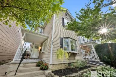 Main picture of 489 Stanley Ave