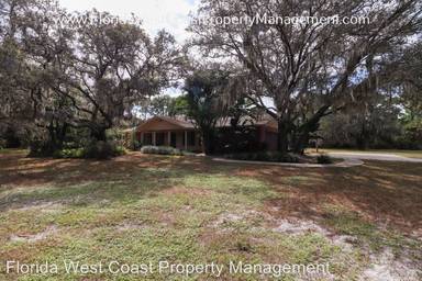 Main picture of 5645 N Tuttle Ave