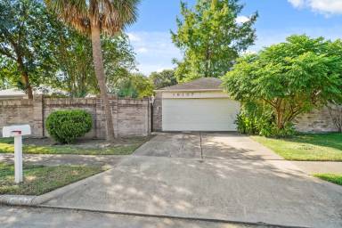 Main picture of 16107 Grassy Creek Dr