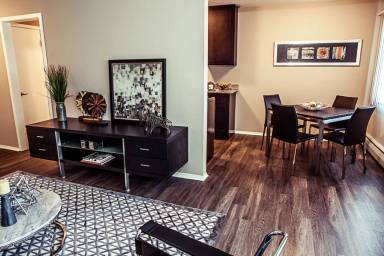 Main picture of 405 River St S