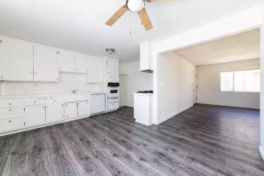 Main picture of 410 W Regent St