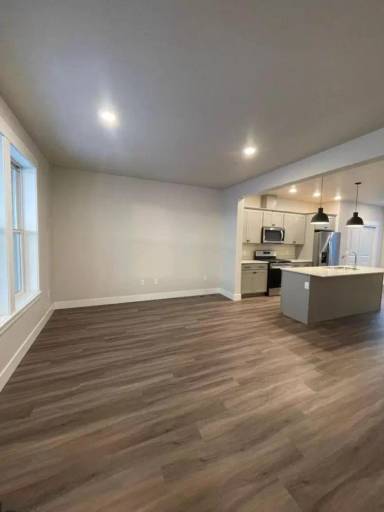 Main picture of 1675 St George Blvd