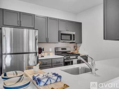 Main picture of 667 Lehigh Ave