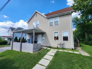 Main picture of 4701 Elm St
