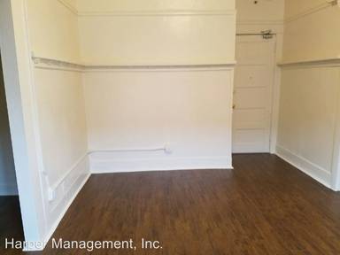 Main picture of 3212 S Main St