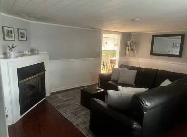 Main picture of 15 W Newport Rd