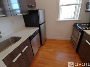 Main picture of 120 Peterborough St