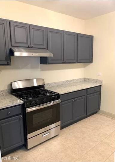 Main picture of 7556 S Eberhart Ave