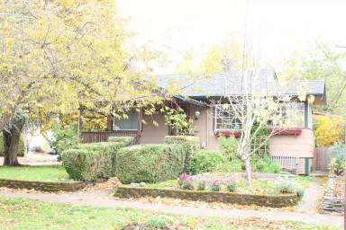 Main picture of 3244 NE 48th Ave
