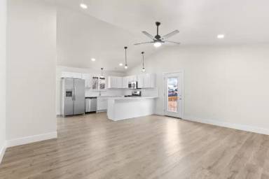 Main picture of 4731 Basin St
