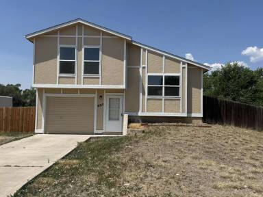 Main picture of 605 Blossom Field Rd
