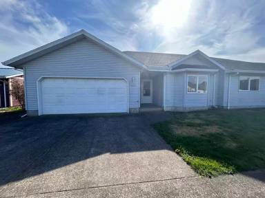 Main picture of 903 Evergreen Dr