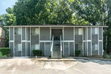 Main picture of 733 Pointe Ct