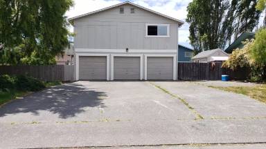 Main picture of 11 F St