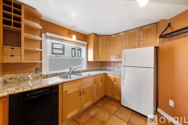 Main picture of 552 Valle Vista Ave