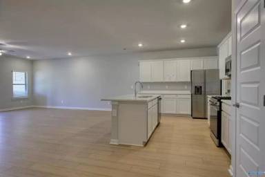 Main picture of 6010 Gardner Maples Dr