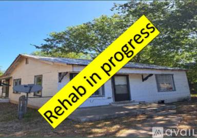Main picture of 909 Sims Ave