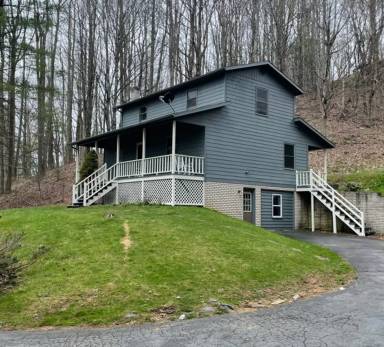 Main picture of 310 Hodges Valley Rd