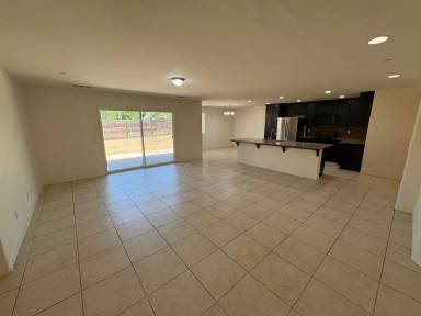 Main picture of 2132 E Sweet Ave
