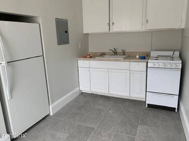 Main picture of 233 Lafayette St