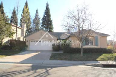Main picture of 1005 Glennfinnan Way