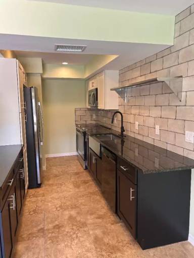 Main picture of 610 SW 47th Ter