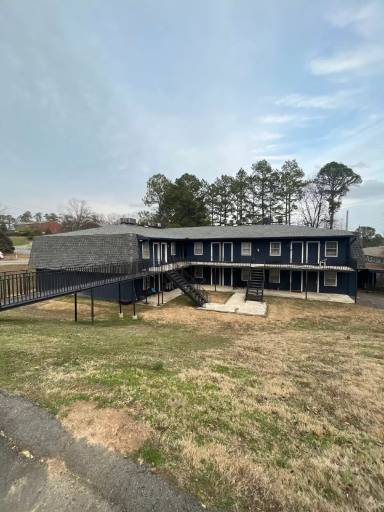 Main picture of John Lynn Manor Apartments