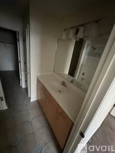 Main picture of 5 Rivermist Ln