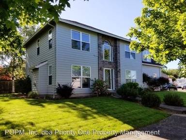 Main picture of 2443 SW Fox Ln