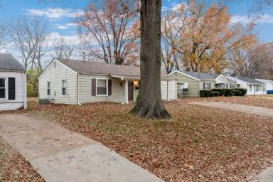 Main picture of 9807 Lorna Ln