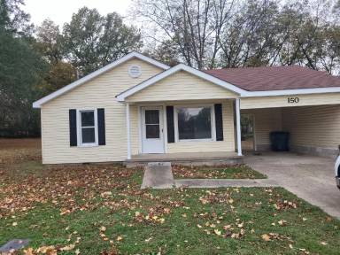 Main picture of 150 N Poplar St