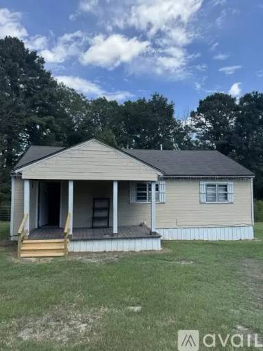 Main picture of 105 Herman Rogers Rd