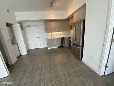Main picture of 2851 SW 31st Ave