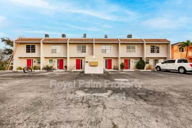 Main picture of DeVille Apartments