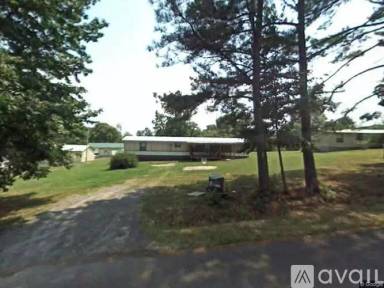 Main picture of 889 Sagamore Dr