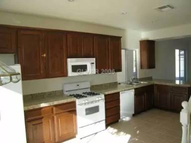 Main picture of 8134 Golden Flowers St