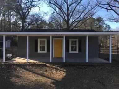 Main picture of 2887 Lake Upchurch Dr