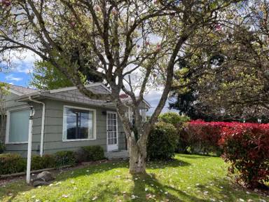 Main picture of 1616 Perry Ave