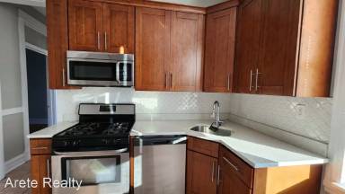 Main picture of 928 S Claremont Ave
