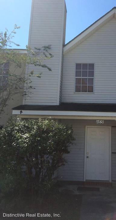 Main picture of 165 Kingspoint Blvd