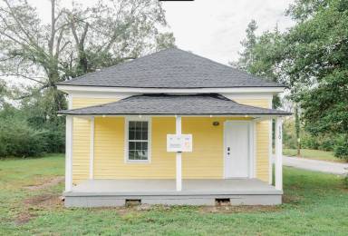 Main picture of 330 W Tinsley St